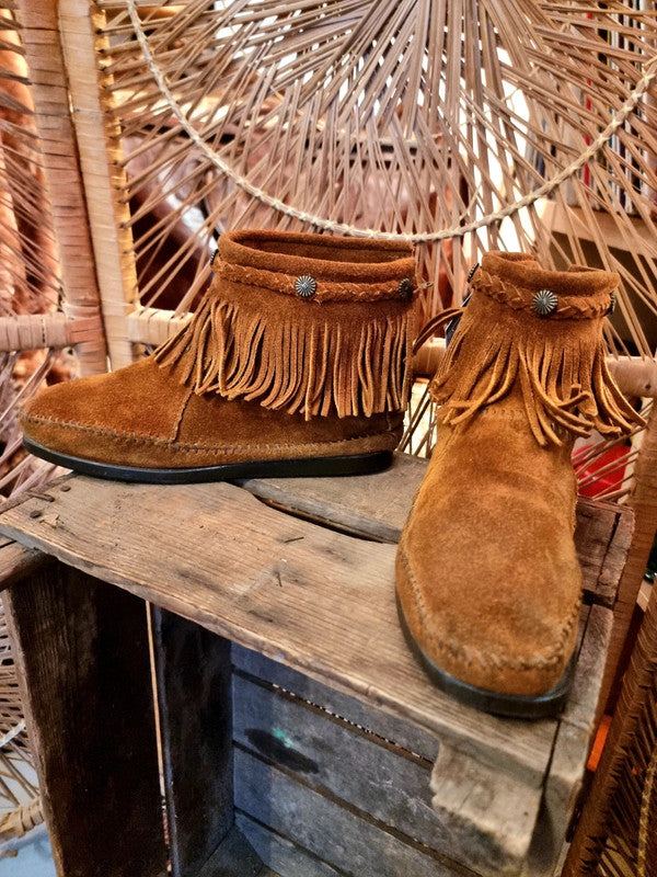 Vintage Minnetonka Women's Ankle Boots.