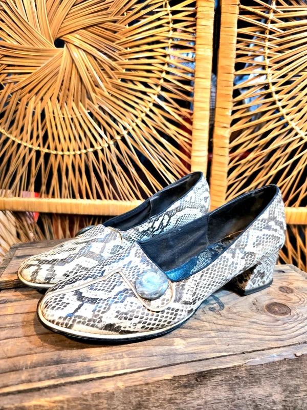 Vintage 60s Eleganza Slip on Shoes