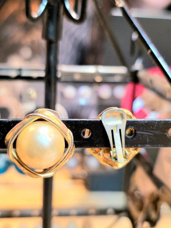 Vintage 1950's Clip-On Earrings