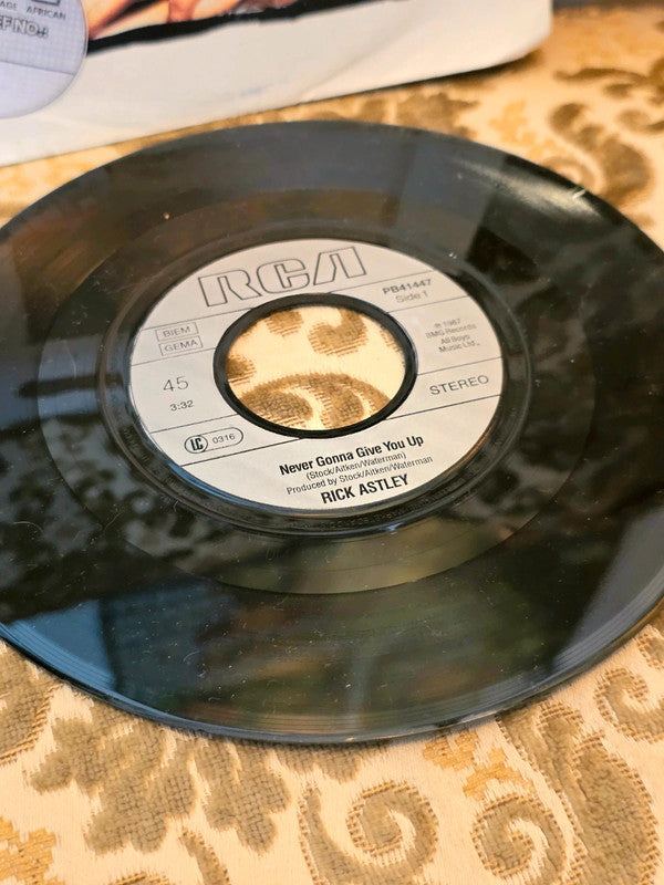 Rick Astley – Never Gonna Give You Up Vinyl Record