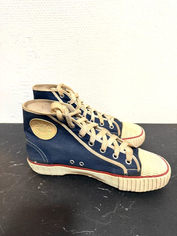 Vintage 1970s Pro action shoes