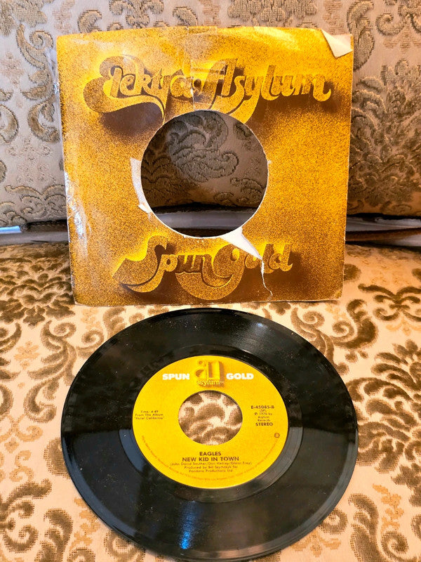 Eagles – Hotel California / New Kid In Town Vinyl
