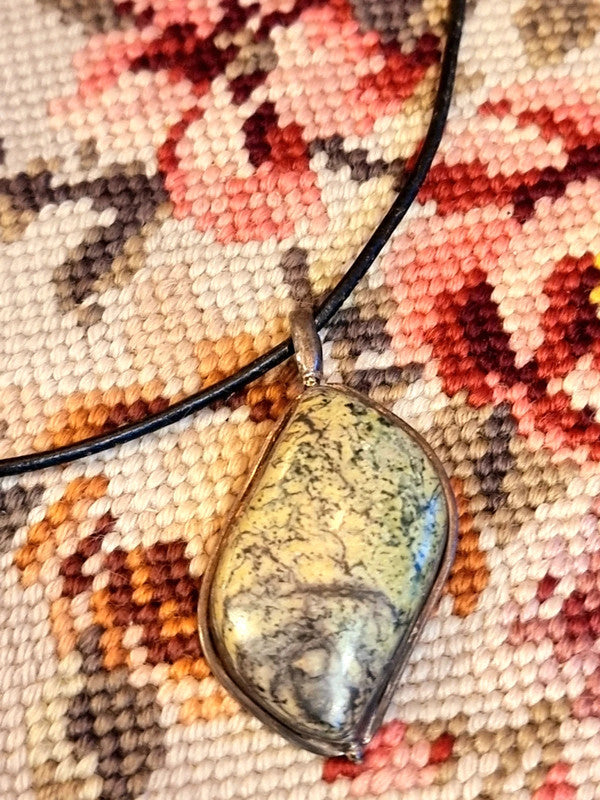 Vintage Serpentine Pendant Necklace