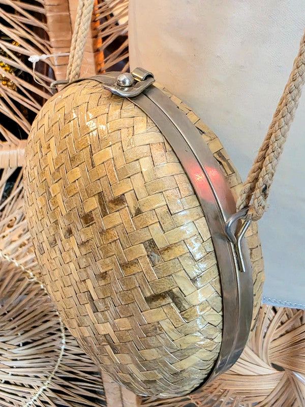 Vintage 80's / 90's Straw Shoulder Bag