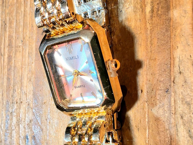 Ximili Quartz Watch