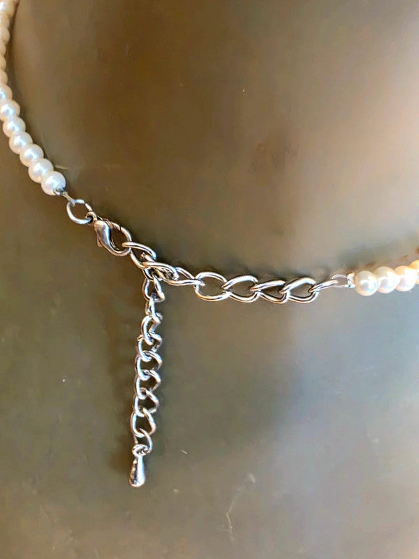 Vintage Faux Pearl Necklace