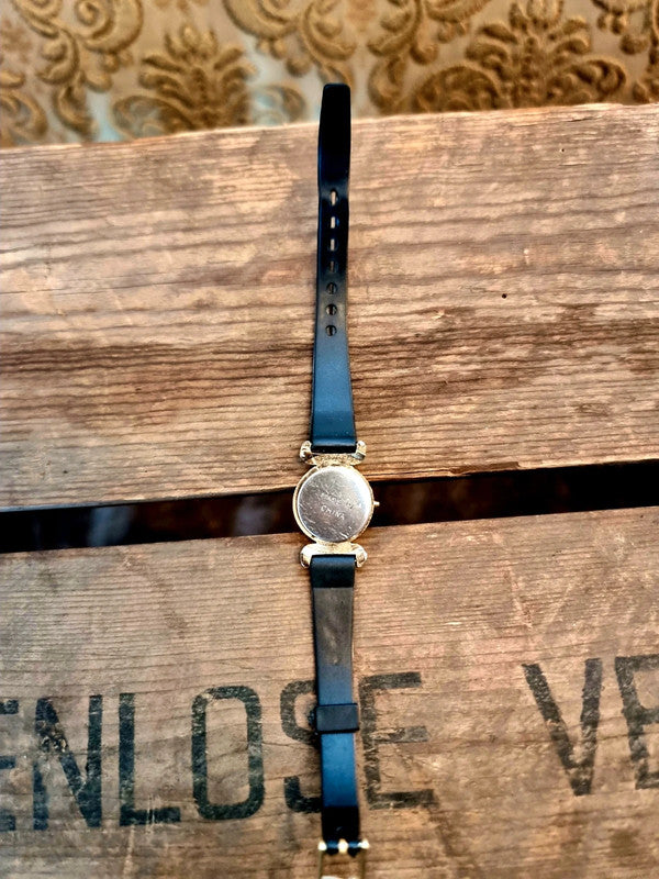 Vintage Image Quartz Watch
