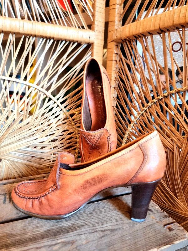 Vintage 70s Jen Leather Heeled Loafer Shoes