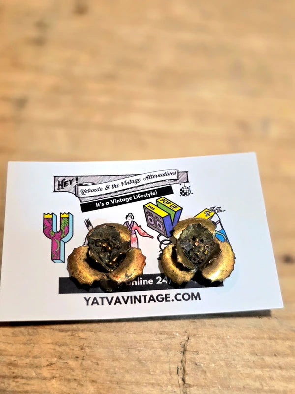 Vintage 70's/80's Flower Clip-On Earrings