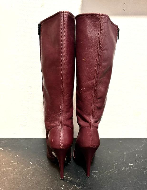 Vintage 80s knee high boots