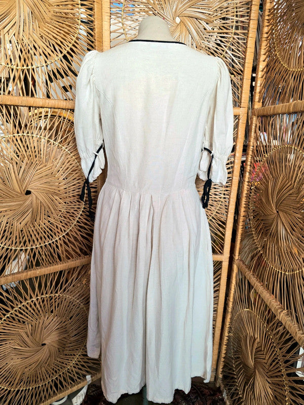 Vintage Traditional Dirndl Dress