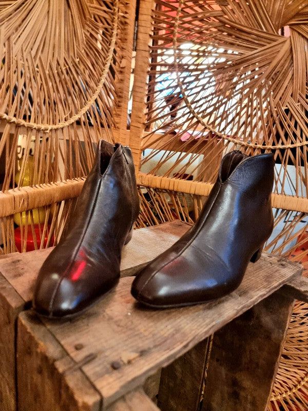 Vintage 80s Munro Teci Ankle boot