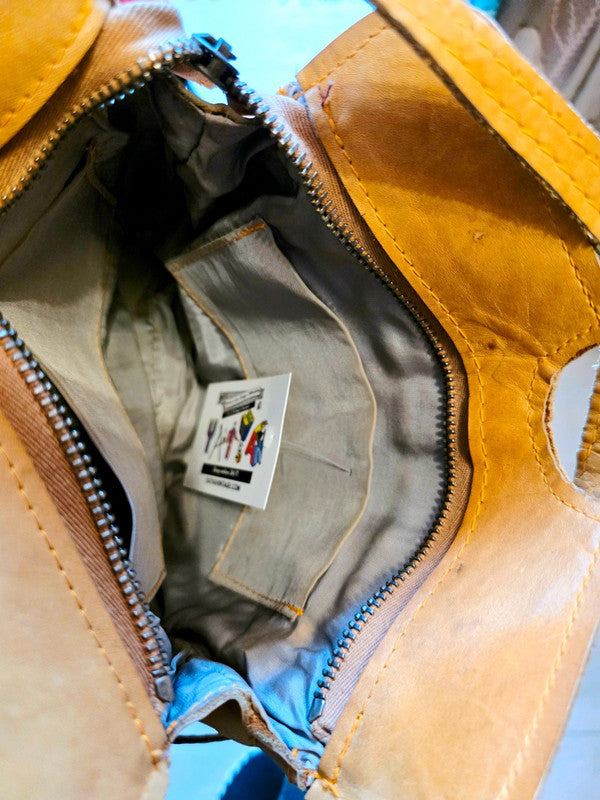 Vintage 70's / 80's Super Montana Shoulder Bag