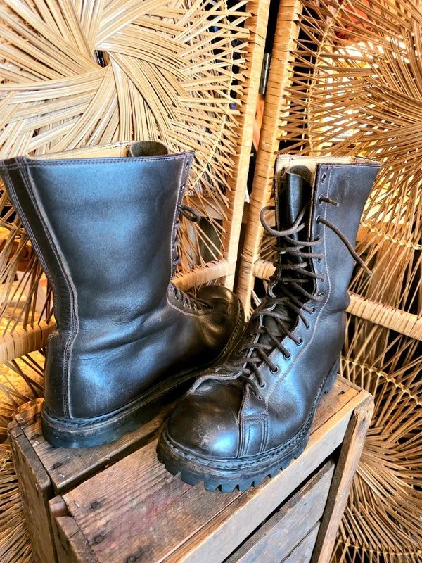 Vintage 90's Star Grommer Combat Boots