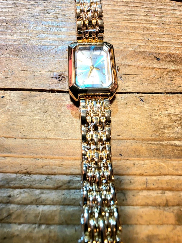 Ximili Quartz Watch