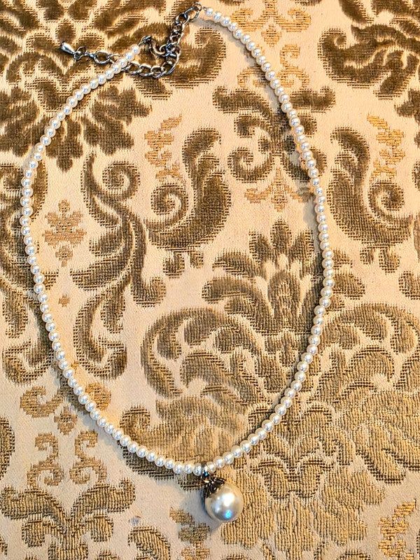 Vintage Faux Pearl Necklace