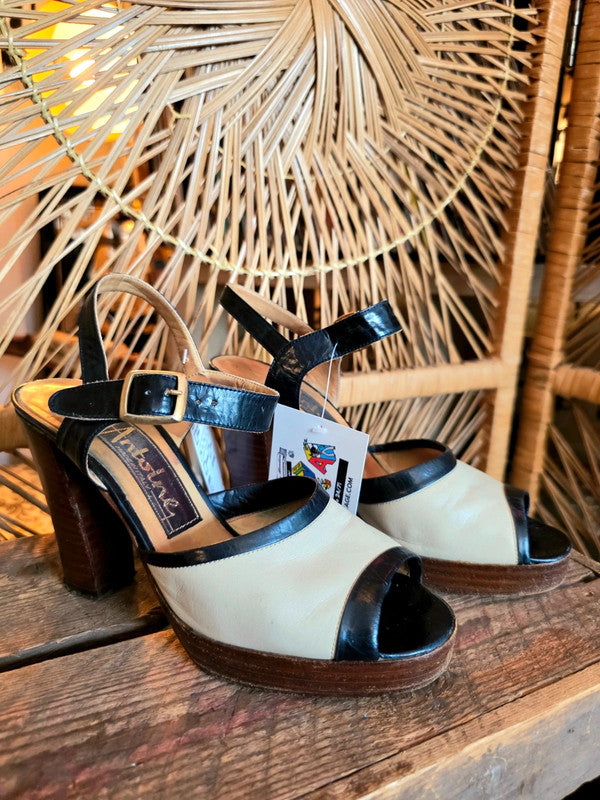 Vintage 60's/ 70's Sandal Shoes
