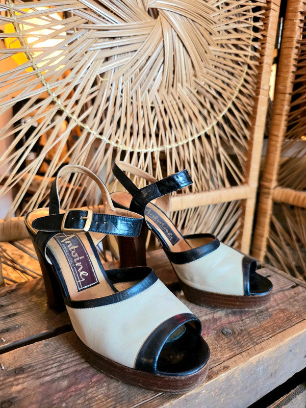 Vintage 60's/ 70's Sandal Shoes
