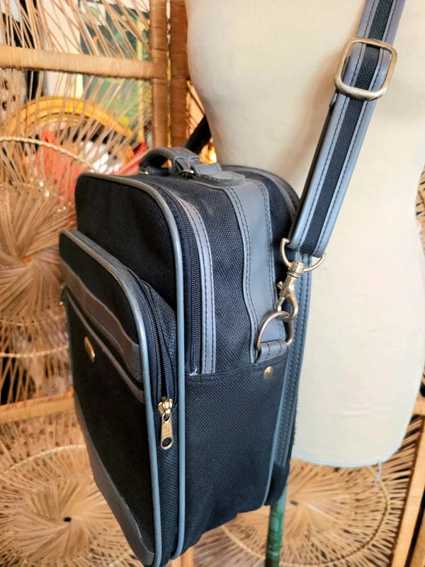 Vintage 70's Challenger Travel Bag