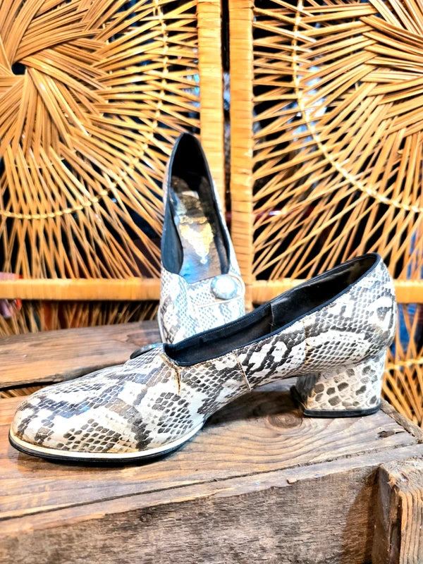 Vintage 60s Eleganza Slip on Shoes