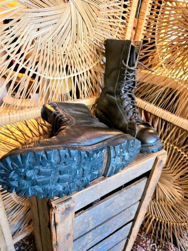 Vintage 90's Star Grommer Combat Boots