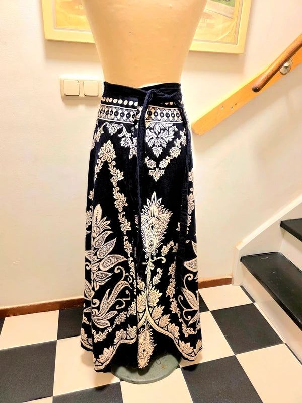 Vintage 80's / 90's Wrap Maxi Skirt
