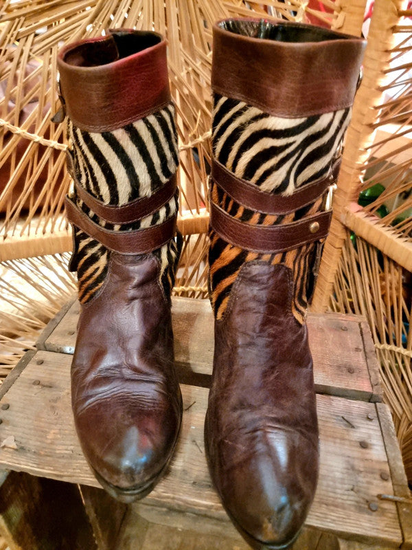 Vintage 80's LS Leather Leopard Boots