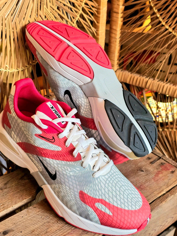 Vintage Y2K Nike Ghoswift University Sneakers