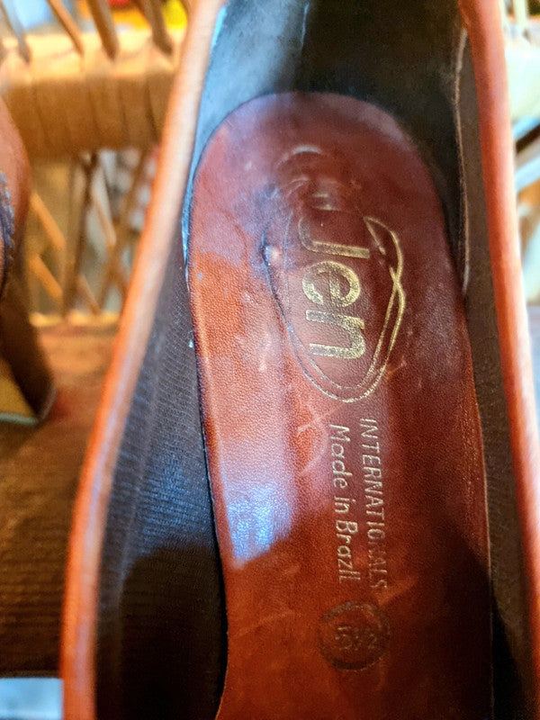 Vintage 70s Jen Leather Heeled Loafer Shoes