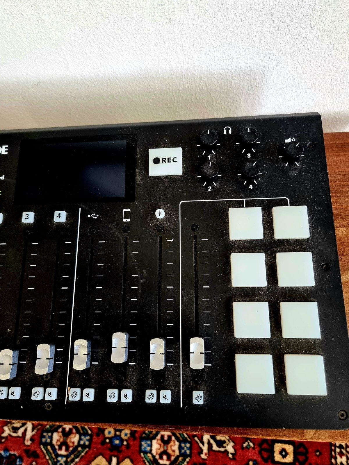 RØDECaster Pro Podcast Production Studio