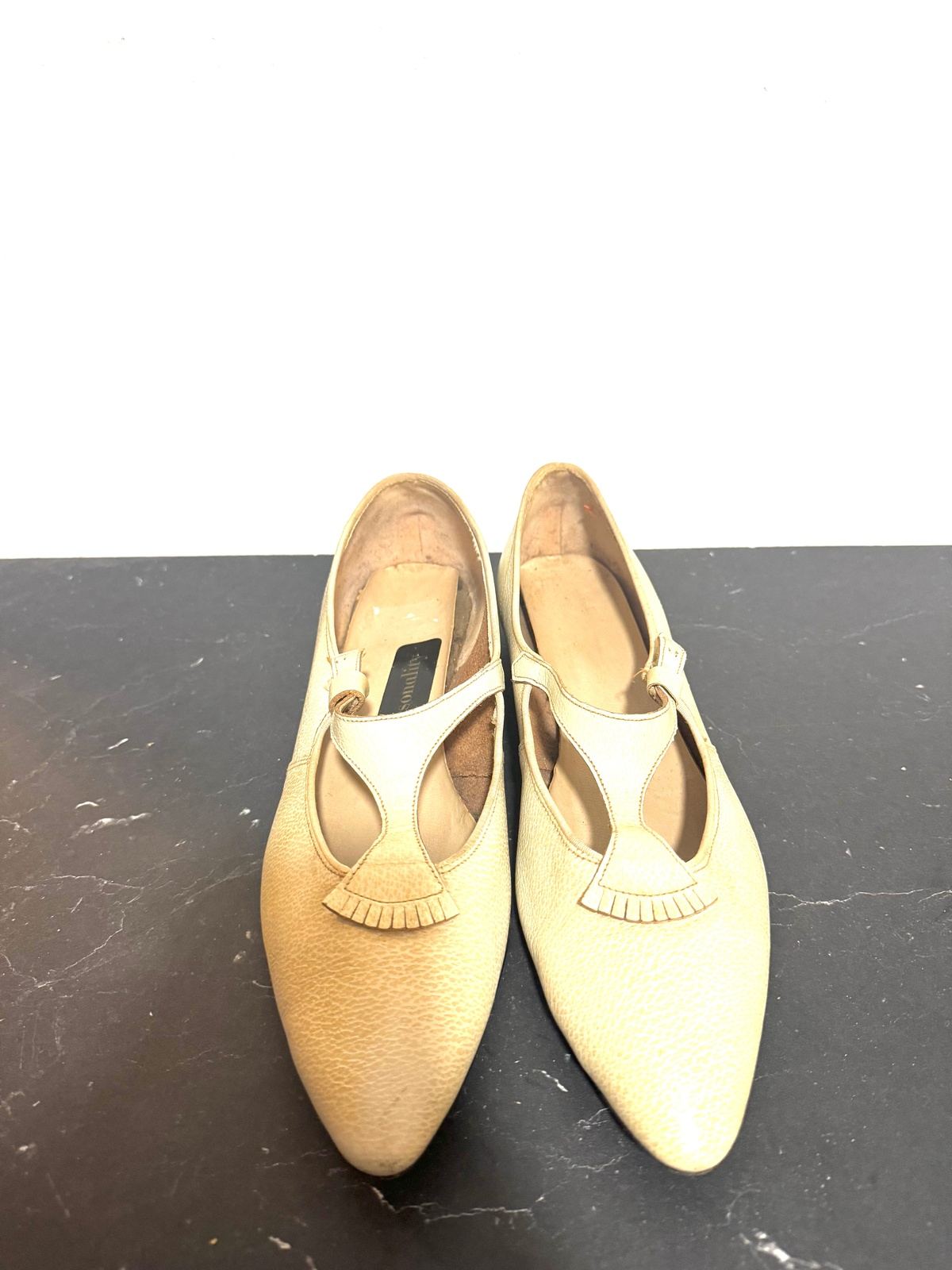 Vintage Pointy Personality shoes