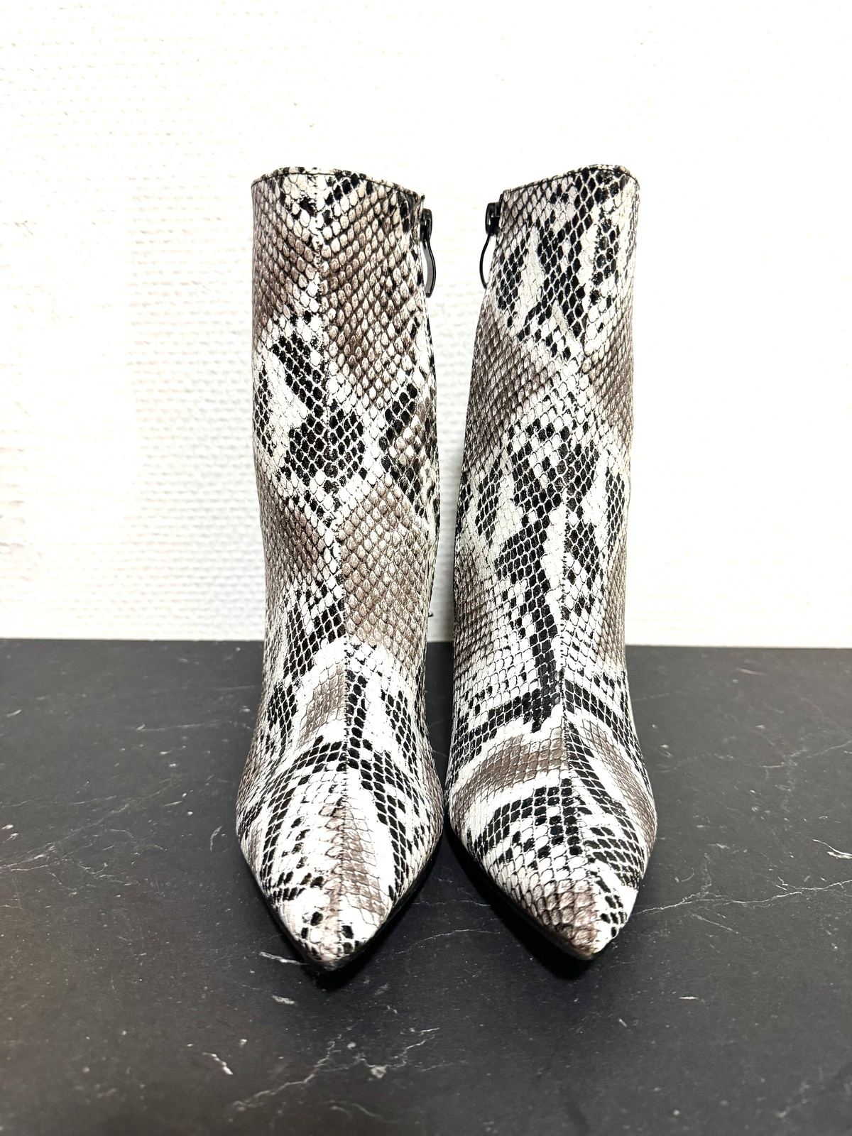 Vintage Snake Print Shoes