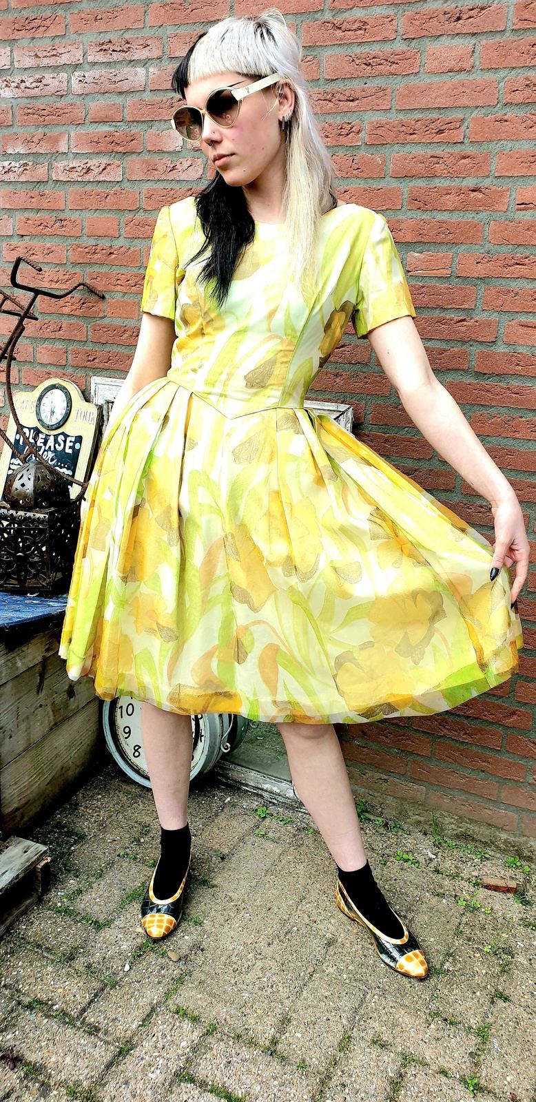 Lemon hot sale 50s dress