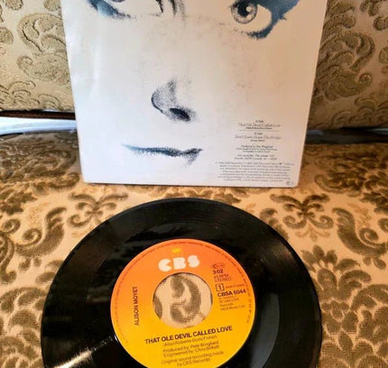 Alison Moyet – That Ole Devil Called Love Vinyl Record - Yatva