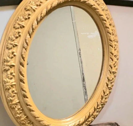 Antique Giltwood Oval Mirror - Provenance "Voor Adrienne" - Yatva