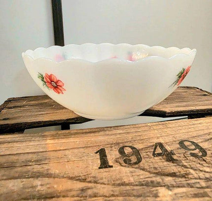 Arcopal France 9" Scalloped Milk Glass Mixing Bowl - Large - Yatva