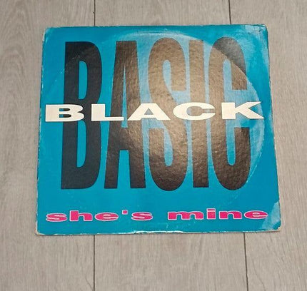 Basic Black She's Mine - Yatva