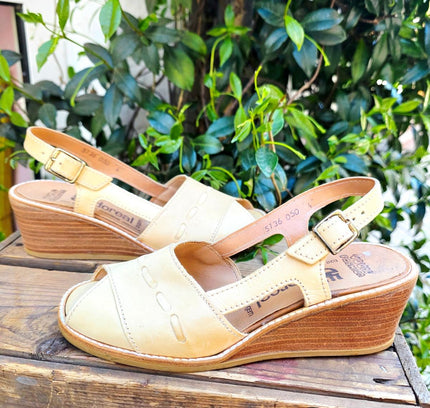 Brand New 1970s Vintage Deadstock Doreal Izegem Wedge Sandals Shoes - Yatva
