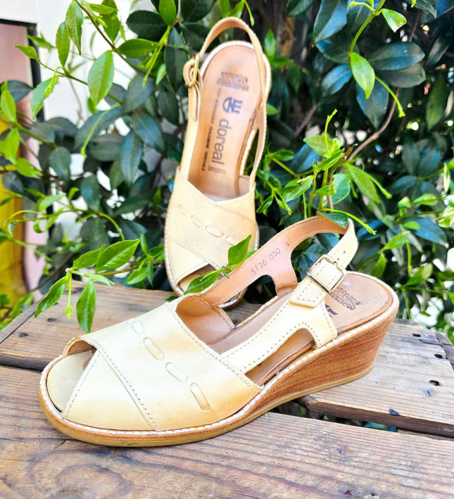 Brand New 1970s Vintage Deadstock Doreal Izegem Wedge Sandals Shoes - Yatva