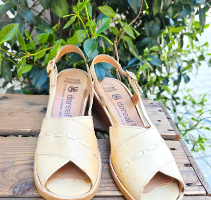 Brand New 1970s Vintage Deadstock Doreal Izegem Wedge Sandals Shoes - Yatva