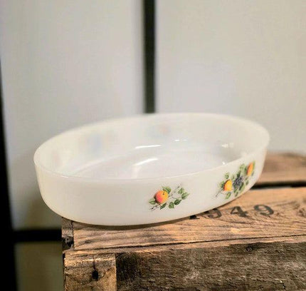 Brand new 70s Arcopal Fruits de France oval baking dish - Yatva