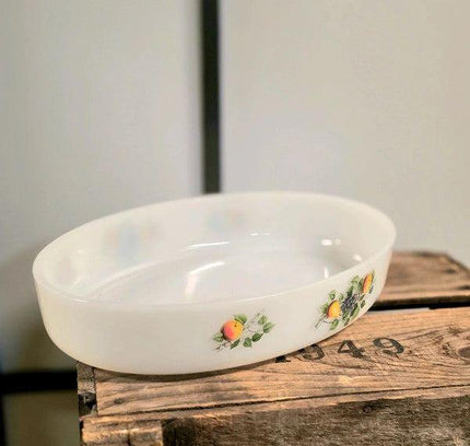 Brand new 70s Arcopal Fruits de France oval baking dish - Yatva