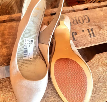 Brand New Clarks Slip On Shoes - Yatva