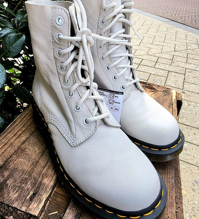 Brand New Dr. Martens 1460 Pascal Virginia Ankle Boots - Yatva
