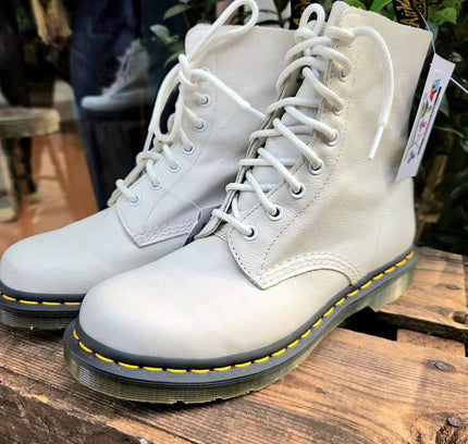 Brand New Dr. Martens 1460 Pascal Virginia Ankle Boots - Yatva