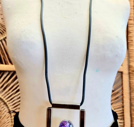 Brand New Handmade Pendant Necklace - Yatva