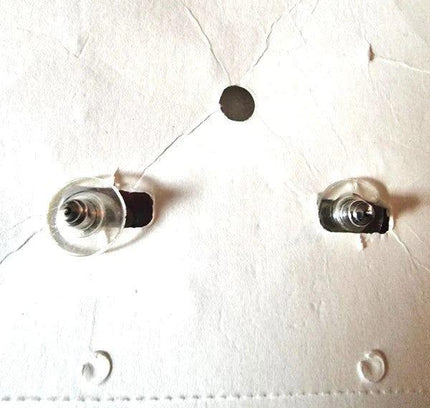 Brand New Manouk Pierced Earrings - Yatva