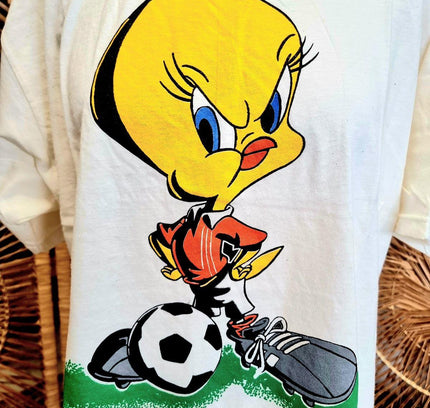 Brand New RARE Vintage 80s Deadstock Looney Tunes Tweety T-shirt - Yatva