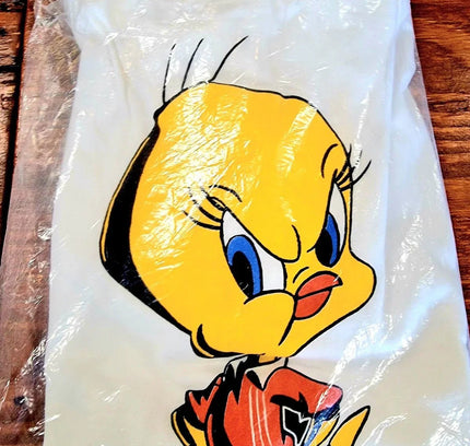 Brand New RARE Vintage 80s Deadstock Looney Tunes Tweety T-shirt - Yatva