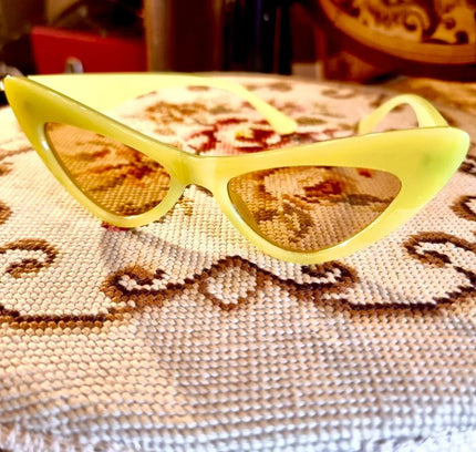 Brand New Retro Catseye Sunglasses - Yatva